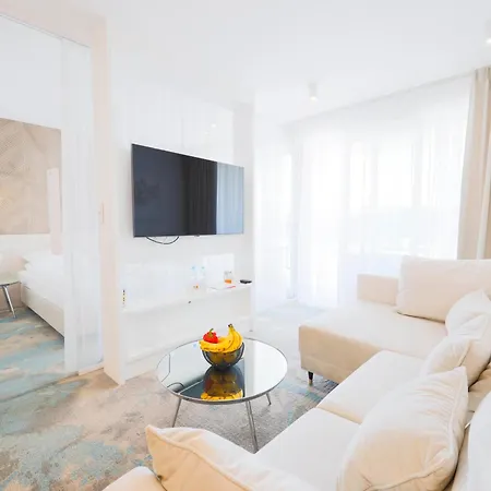 Westin House By Ms Pro Apartment